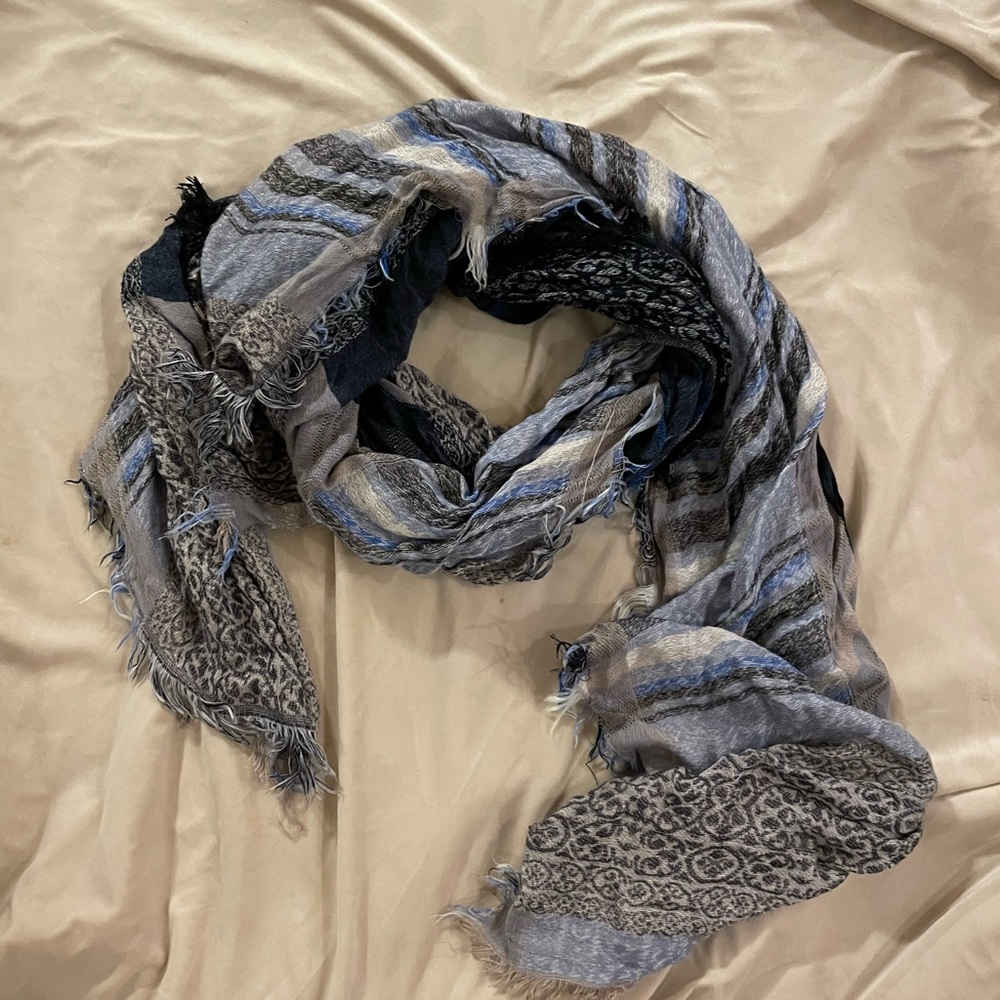 Dark toned scarf